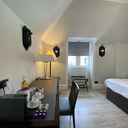 No6 West Coates Hotel เอดินบะระ ภายนอก รูปภาพ