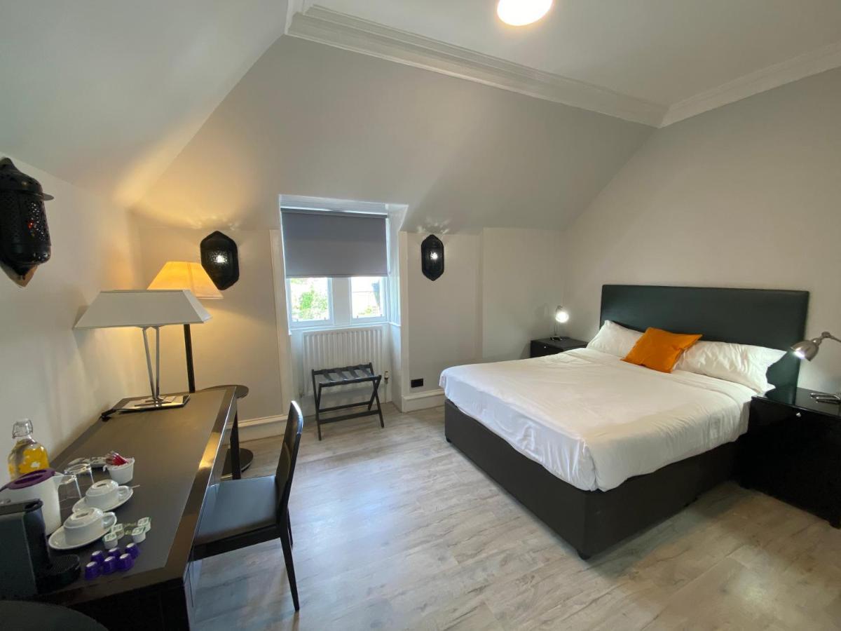 No6 West Coates Hotel เอดินบะระ ภายนอก รูปภาพ