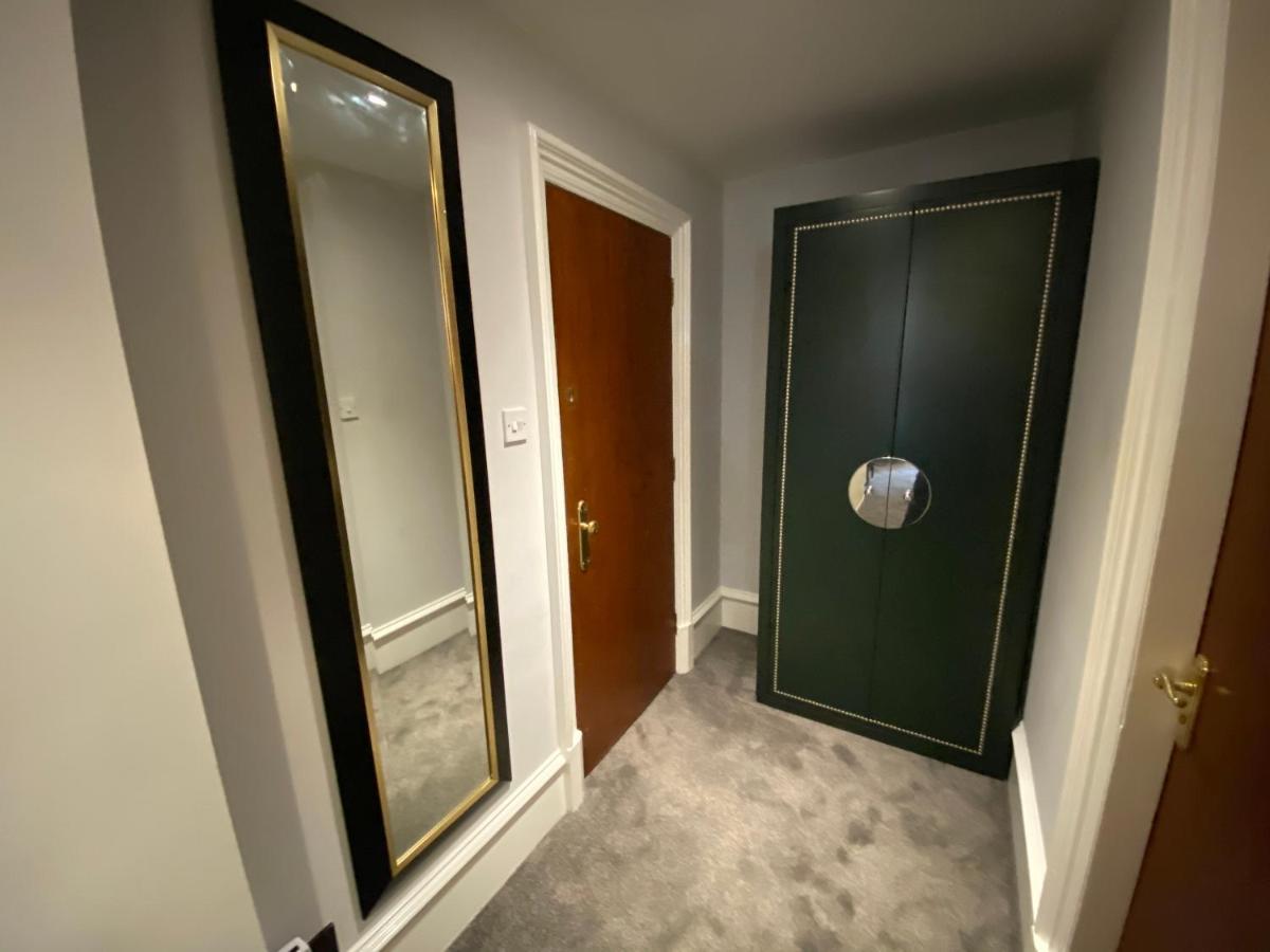 No6 West Coates Hotel เอดินบะระ ภายนอก รูปภาพ