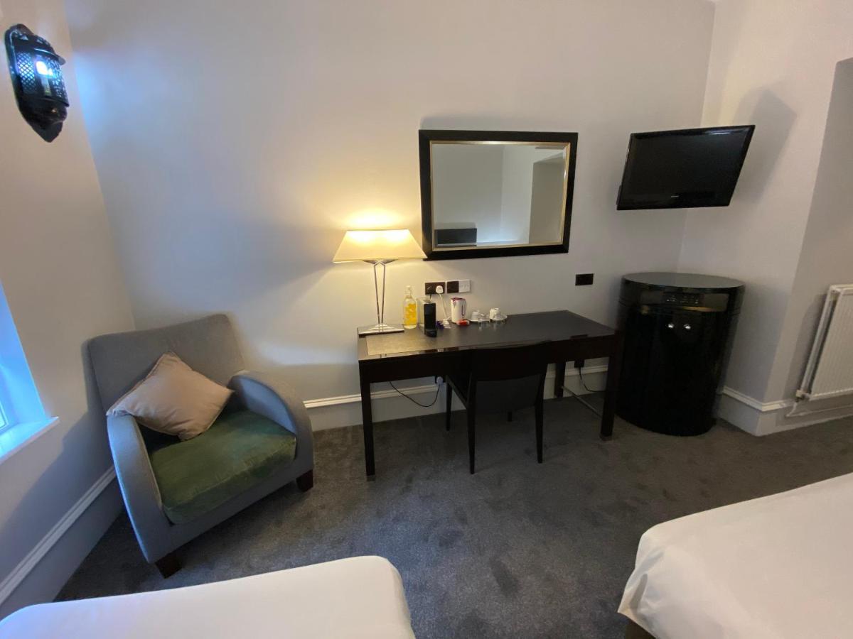 No6 West Coates Hotel เอดินบะระ ภายนอก รูปภาพ