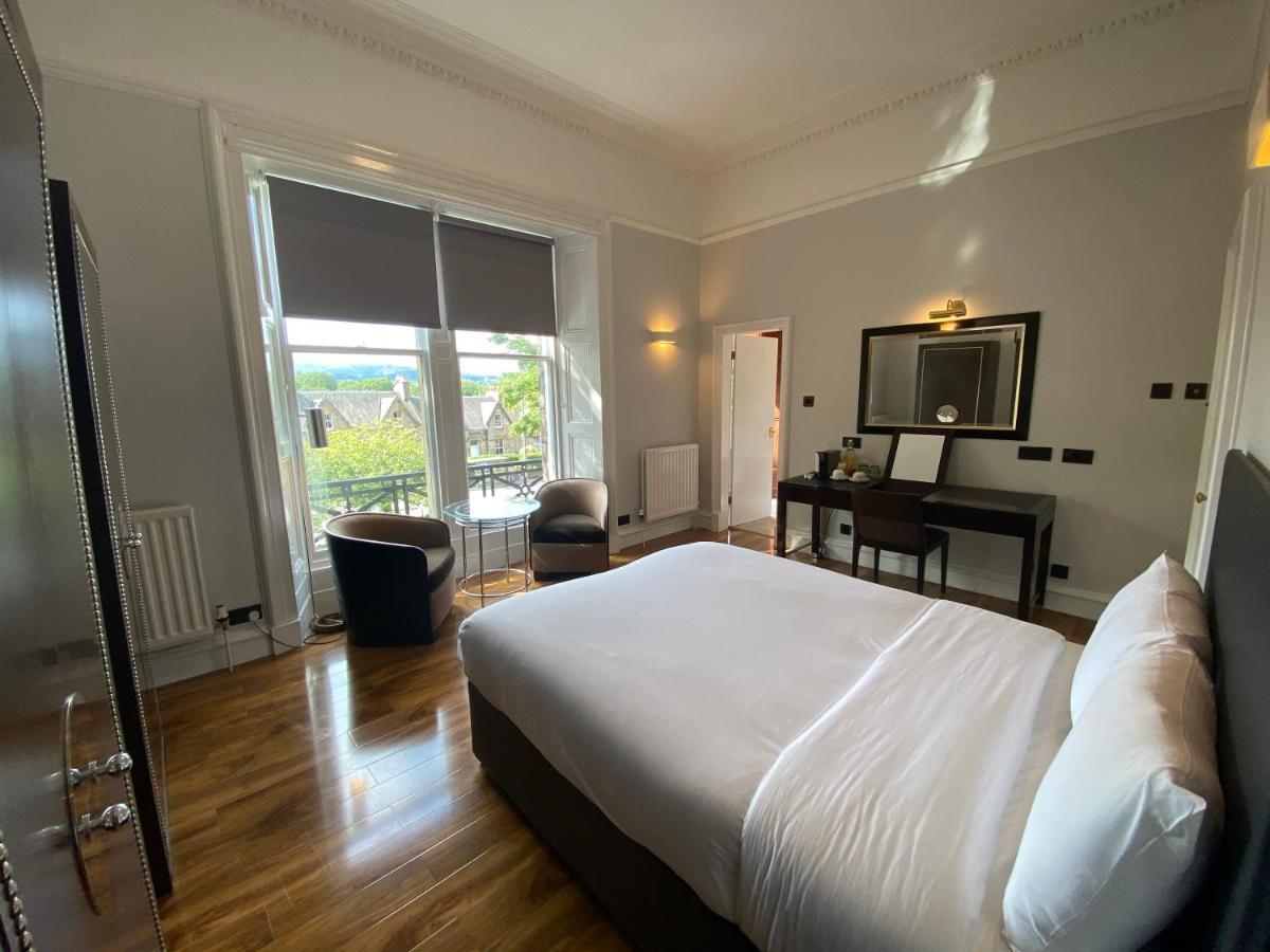 No6 West Coates Hotel เอดินบะระ ภายนอก รูปภาพ