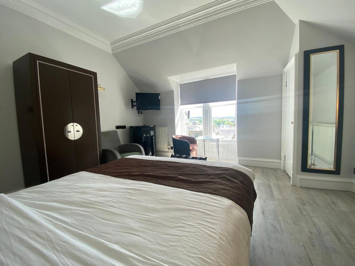 No6 West Coates Hotel เอดินบะระ ภายนอก รูปภาพ