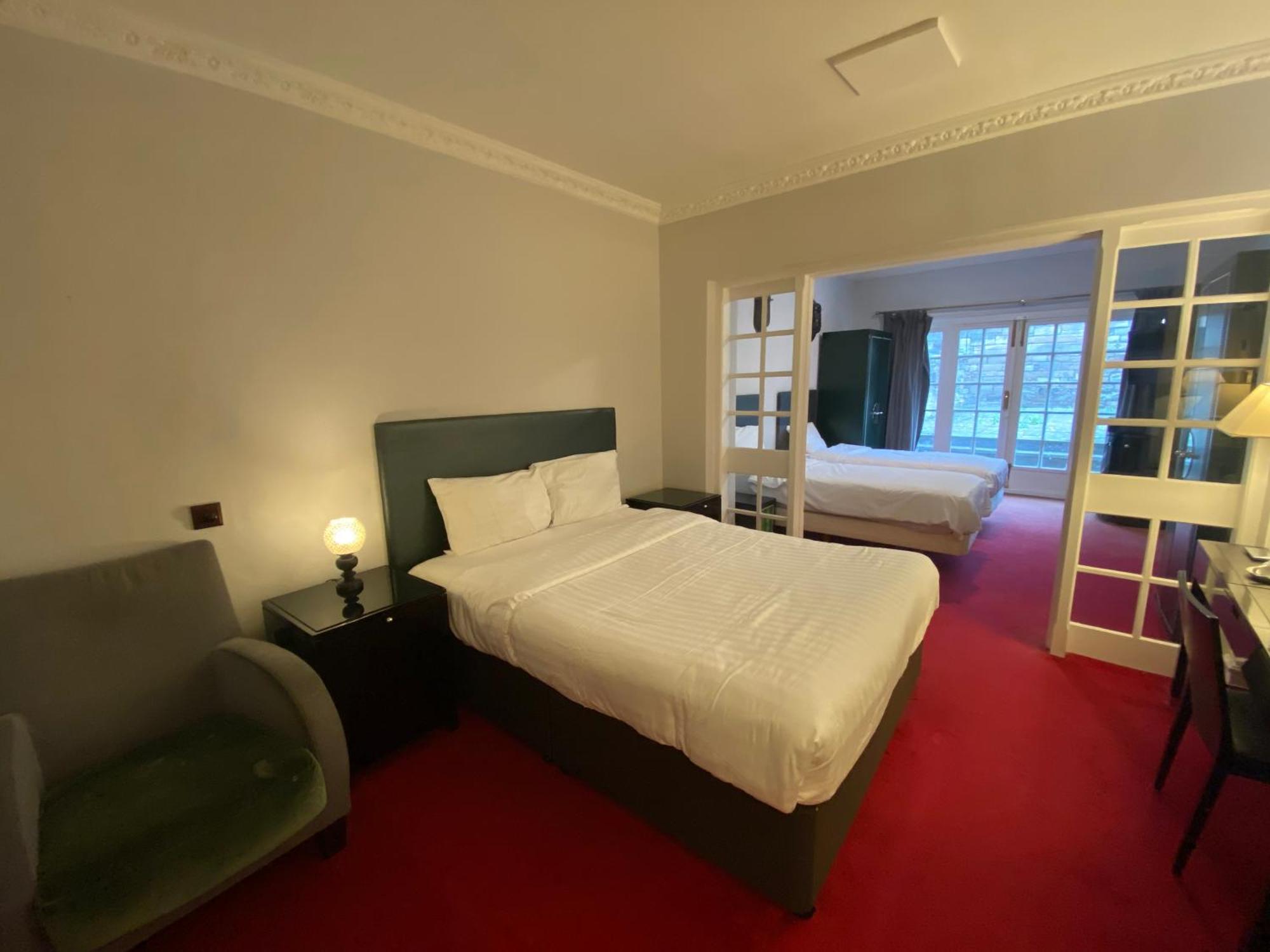 No6 West Coates Hotel เอดินบะระ ภายนอก รูปภาพ