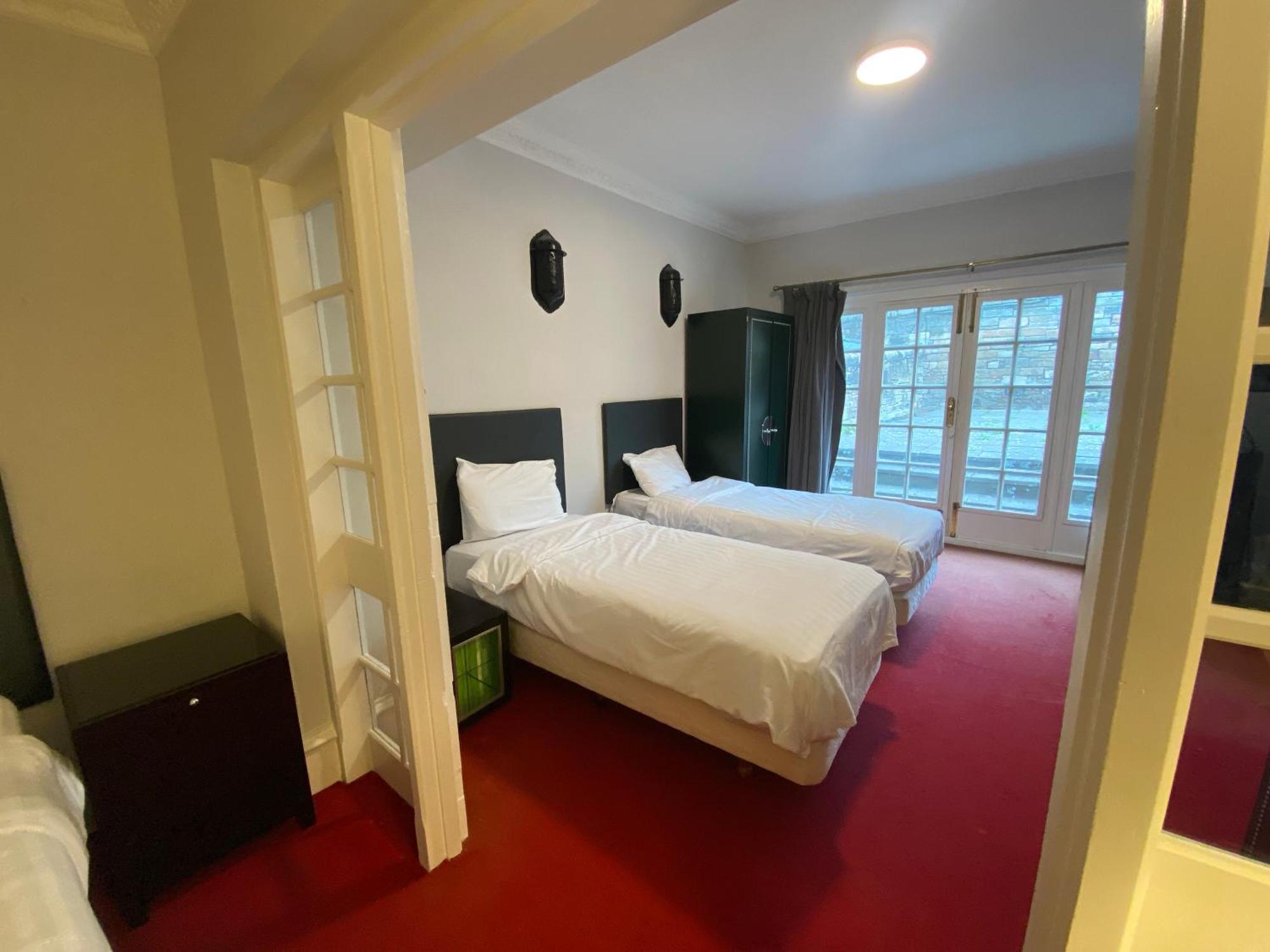 No6 West Coates Hotel เอดินบะระ ภายนอก รูปภาพ