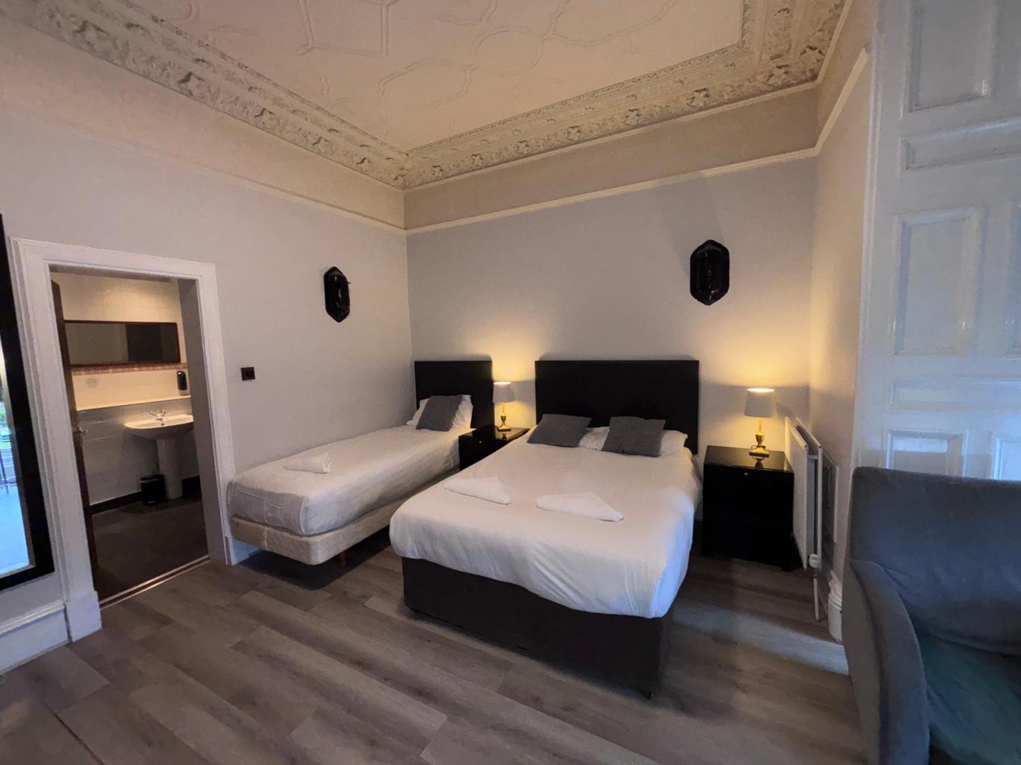 No6 West Coates Hotel เอดินบะระ ภายนอก รูปภาพ