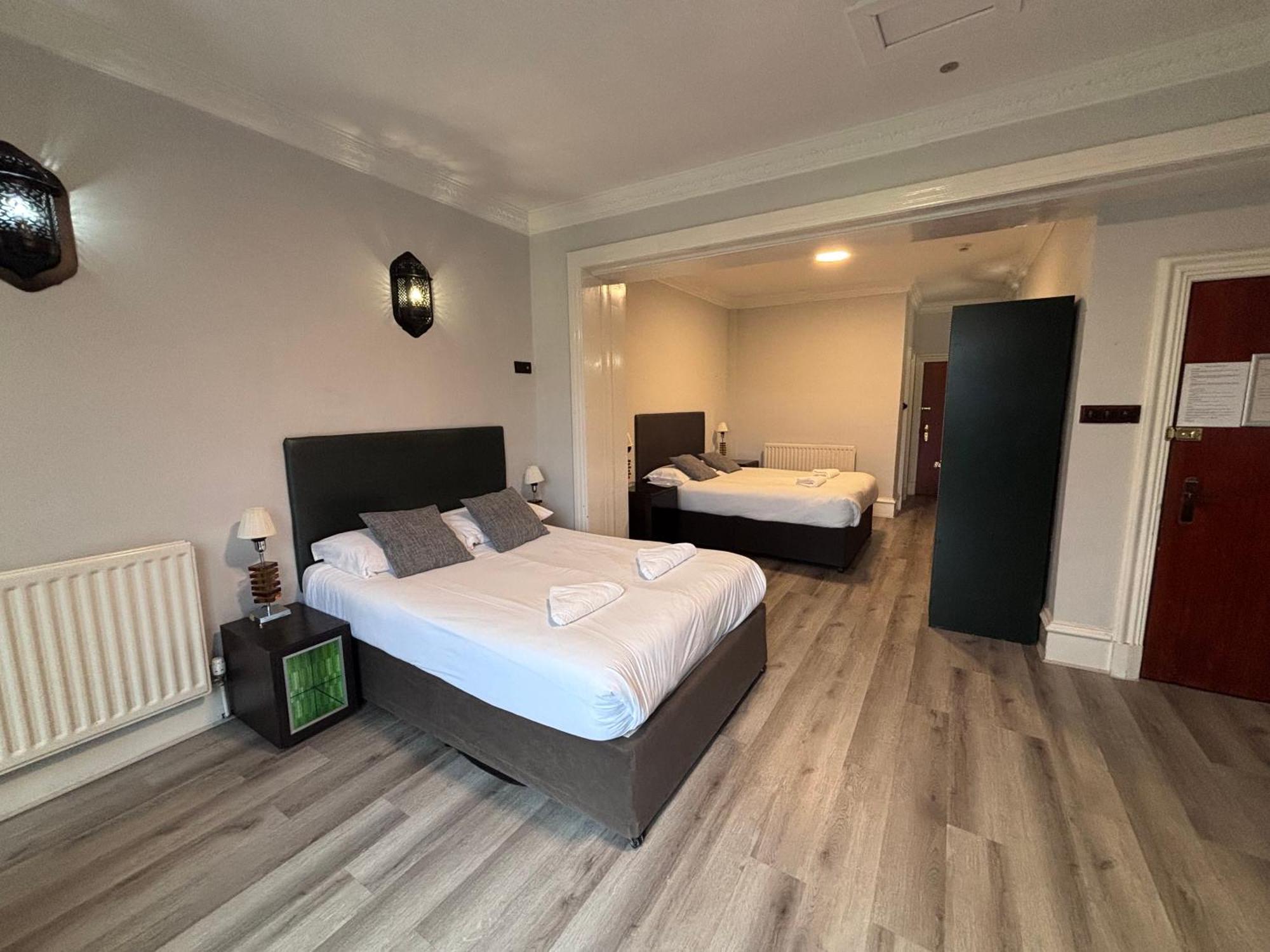 No6 West Coates Hotel เอดินบะระ ภายนอก รูปภาพ
